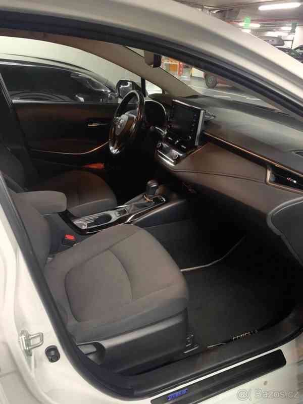 Toyota Corolla 1,8   Hybrid 1.majitel - foto 12