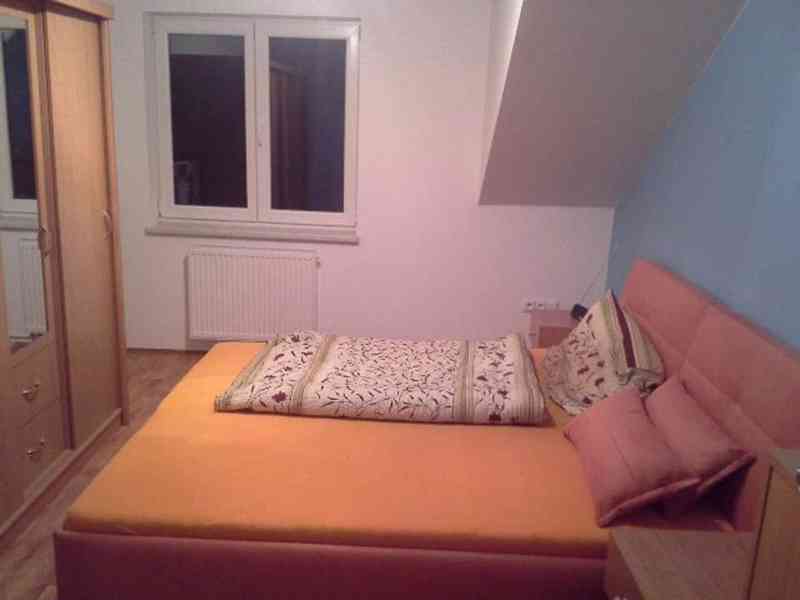pronájem podkrovního bytu - foto 3