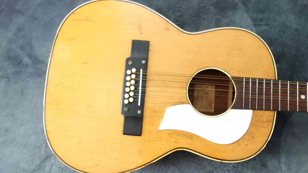 Prodám 12-ti strunnou starožitnou kytaru české výroby CREMON - foto 2