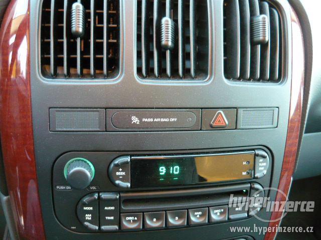 Chrysler Town Country 3,3 V6 TOP 10.000 Mil !! 2005 - foto 13