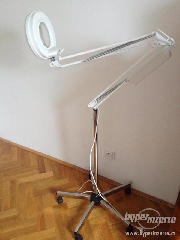 Kosmetická lampa s lupou a stojanem - NOVÁ - foto 1