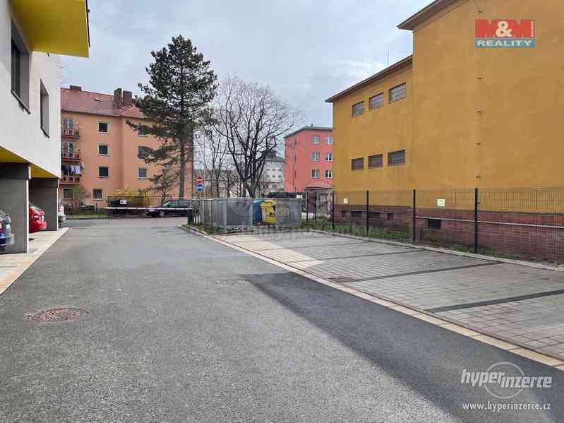 Pronájem parkovacího místa 14 m?, Pardubice, ul. Lonkova - foto 3