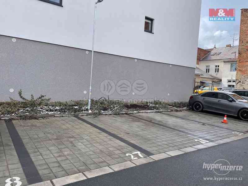 Pronájem parkovacího místa 14 m?, Pardubice, ul. Lonkova - foto 4