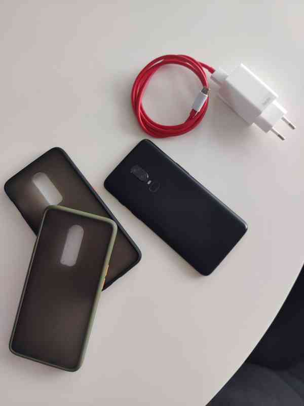OnePlus 6 128GB Černý Lesklý - foto 2