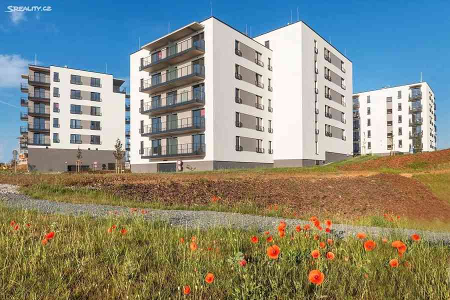 Pronájem bytu 2+kk 63 m² - foto 8