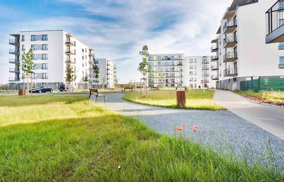 Pronájem bytu 2+kk 63 m² - foto 3