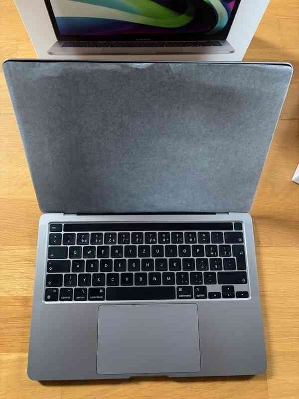 MacBook Pro M2 (16 GB RAM, 1 TB SSD), komplet balení - foto 3