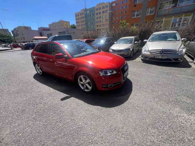 Audi A3 1,6 - foto 2
