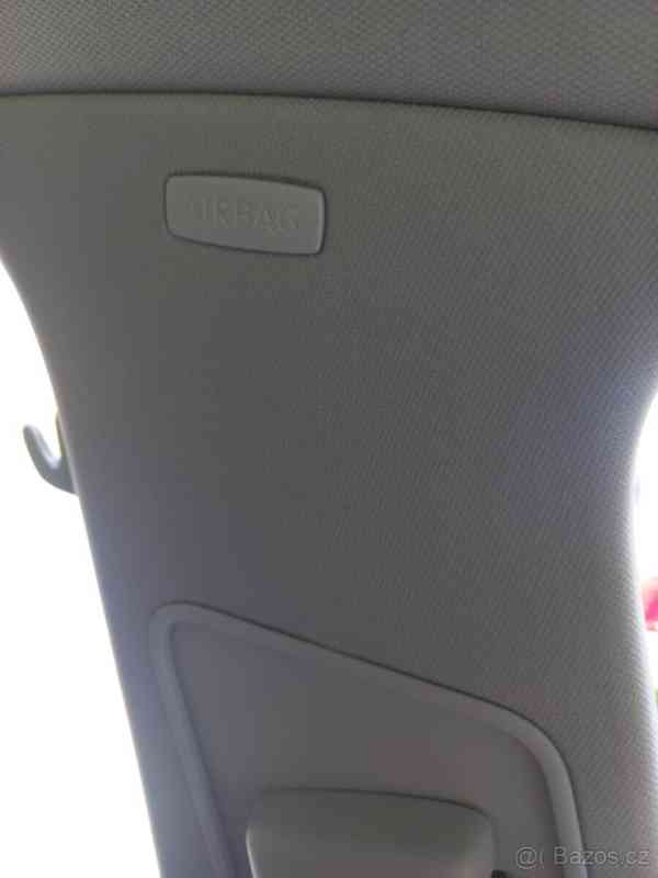 Volkswagen Golf 2,0   VI TDI 81kw - foto 14