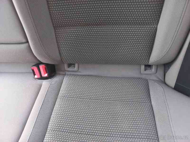 Volkswagen Golf 2,0   VI TDI 81kw - foto 18