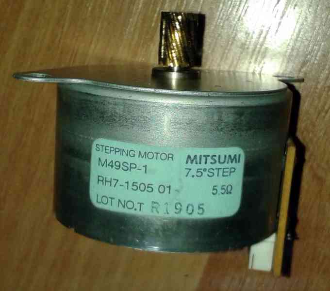 krokový motor MITSUMI M49SP-1 - foto 1
