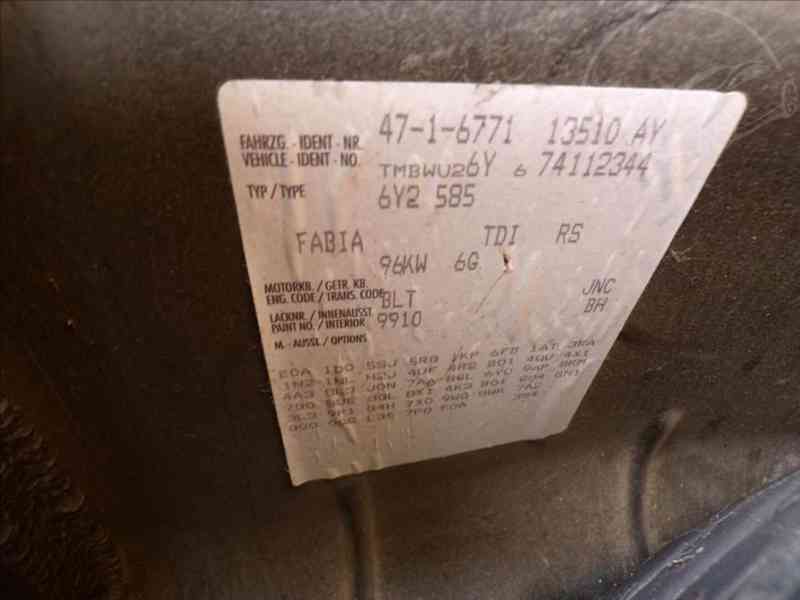 Škoda Fabia 1,9 TDI RS 96kW - foto 11