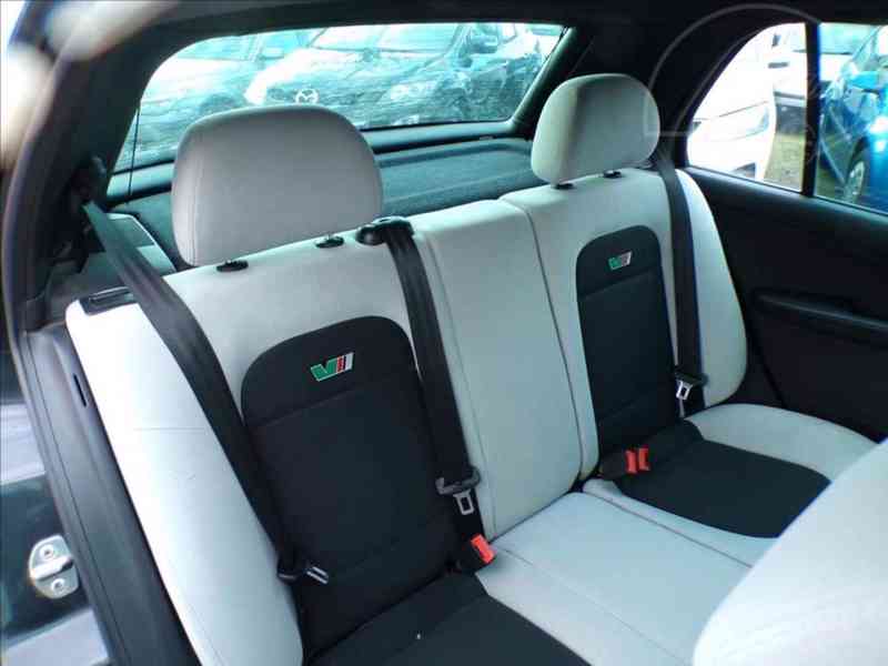 Škoda Fabia 1,9 TDI RS 96kW - foto 12