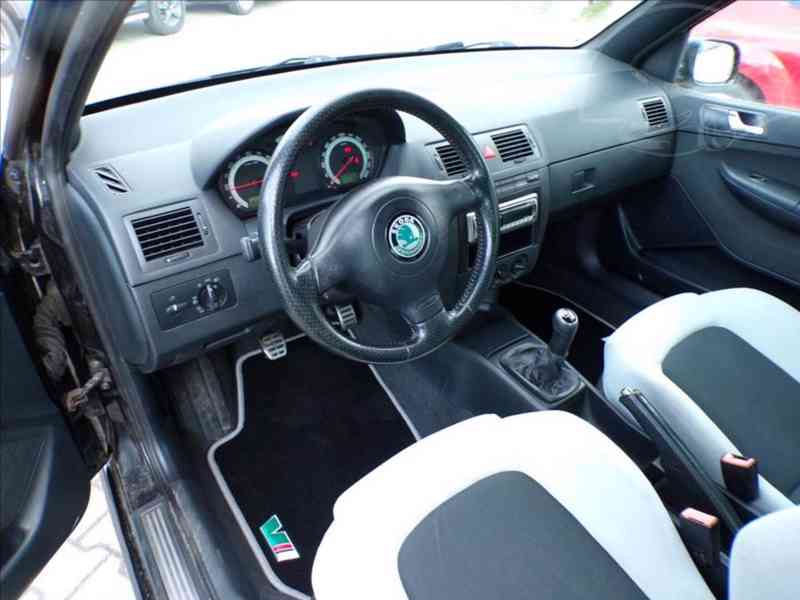 Škoda Fabia 1,9 TDI RS 96kW - foto 7