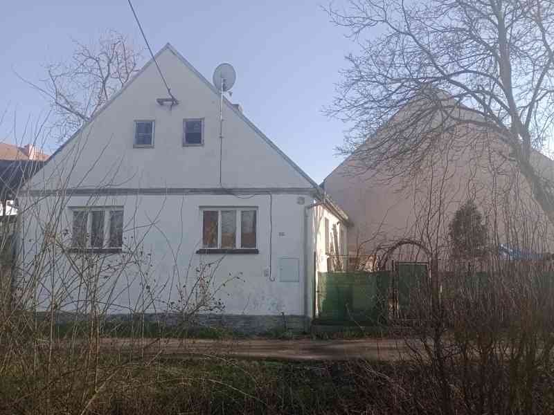 Prodám pěkný starší dům za 2900000 Kč u Roudnice nad Labem. - foto 2