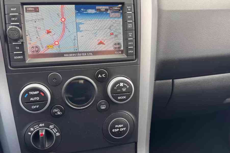 Suzuki Grand Vitara 2.4i Limited benzín 124kw - foto 16