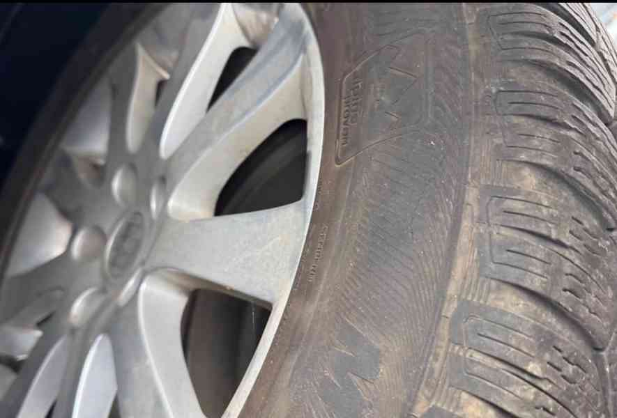 Suzuki Grand Vitara 2.4i Limited benzín 124kw - foto 18