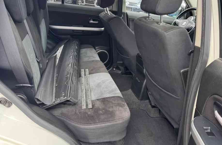 Suzuki Grand Vitara 2.4i Limited benzín 124kw - foto 13