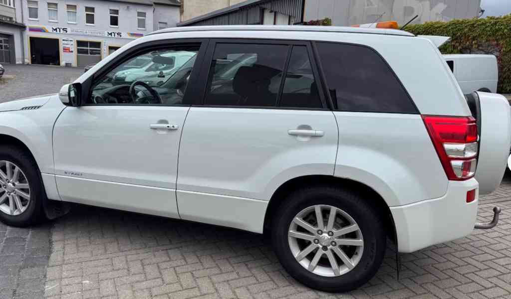 Suzuki Grand Vitara 2.4i Limited benzín 124kw - foto 9