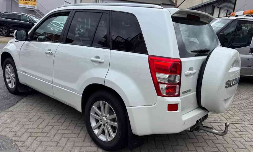 Suzuki Grand Vitara 2.4i Limited benzín 124kw - foto 8