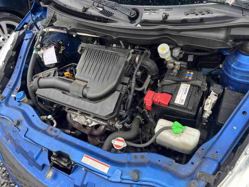 Suzuki Swift 1,3i Club 4x4 benzín 69kw - foto 4