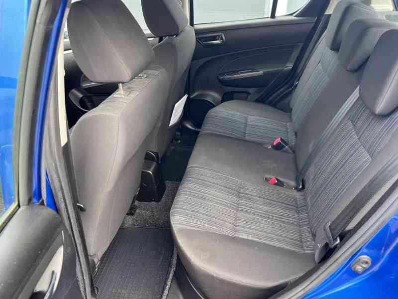 Suzuki Swift 1,3i Club 4x4 benzín 69kw - foto 13