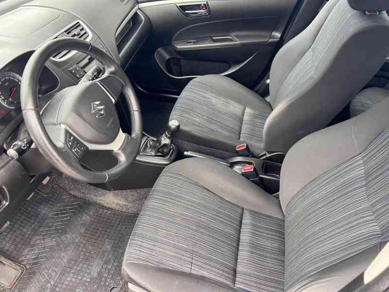Suzuki Swift 1,3i Club 4x4 benzín 69kw - foto 3