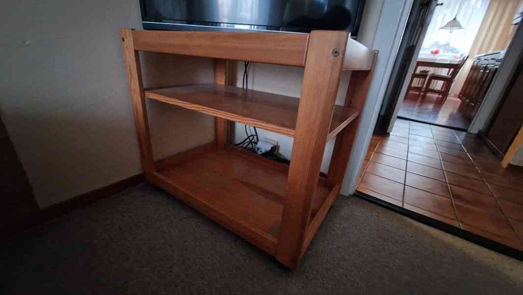 Stolek pod TV dřevo - foto 3