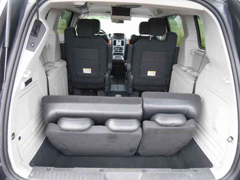 Chrysler Grand Voyager 3,8 EU RT Limit DVD Navi 2009 - foto 8