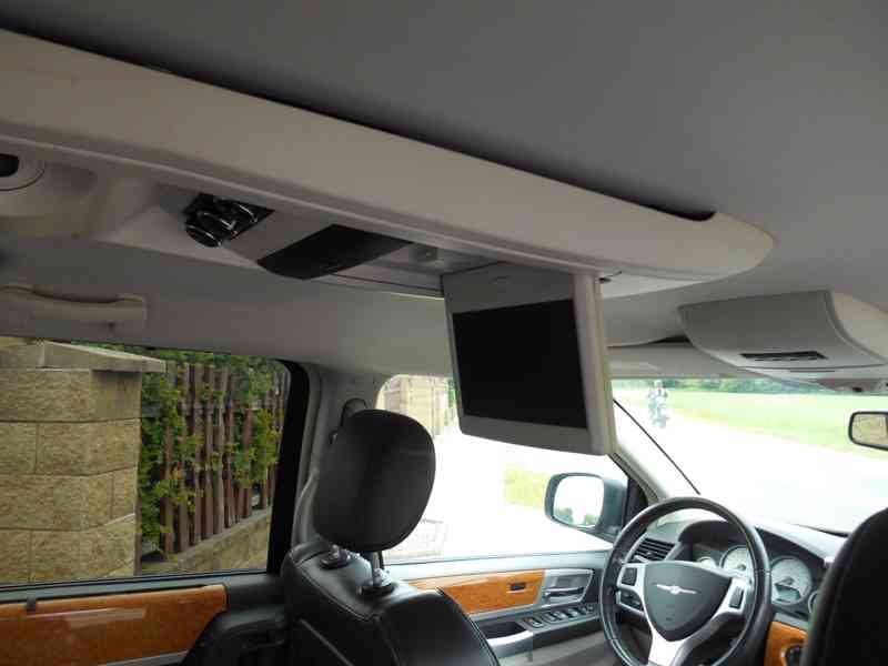 Chrysler Grand Voyager 3,8 EU RT Limit DVD Navi 2009 - foto 14