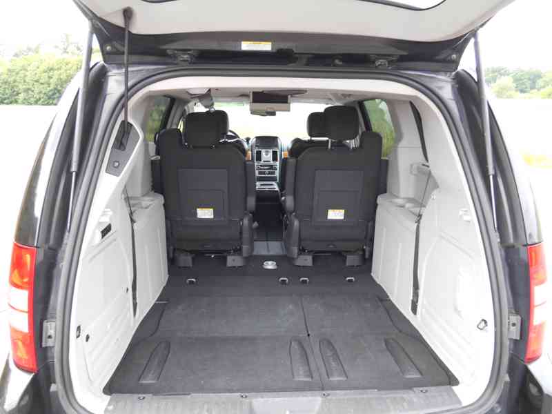 Chrysler Grand Voyager 3,8 EU RT Limit DVD Navi 2009 - foto 7