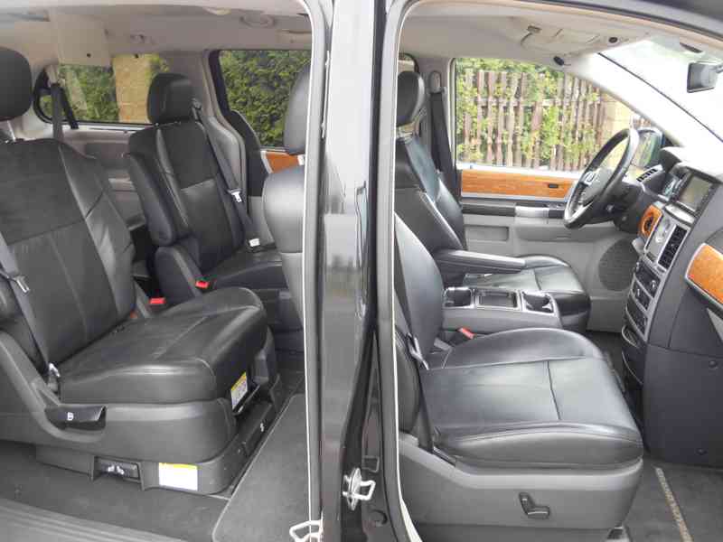 Chrysler Grand Voyager 3,8 EU RT Limit DVD Navi 2009 - foto 12