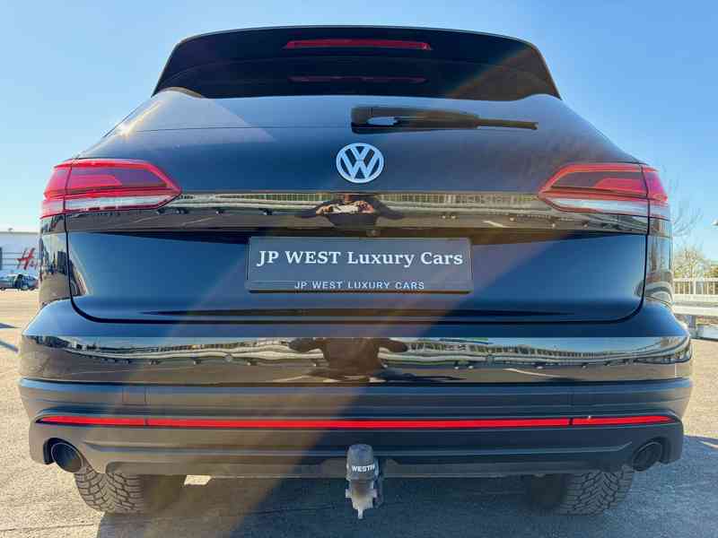 VW Touareg 3.0 TDI kůže VZDUCH tažné 4x vyhřívání ACC LED - foto 7