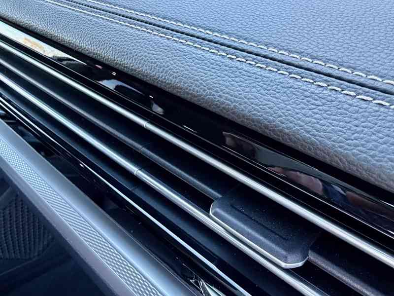VW Touareg 3.0 TDI kůže VZDUCH tažné 4x vyhřívání ACC LED - foto 11