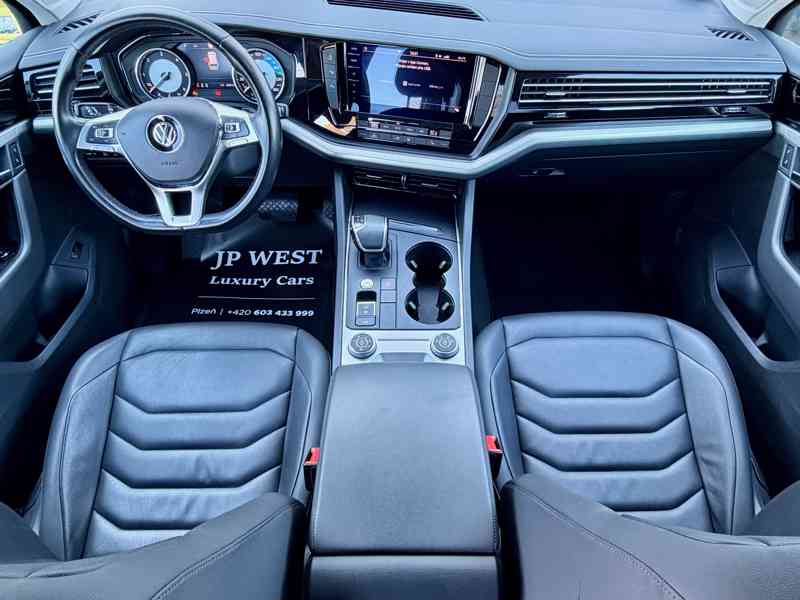 VW Touareg 3.0 TDI kůže VZDUCH tažné 4x vyhřívání ACC LED - foto 2