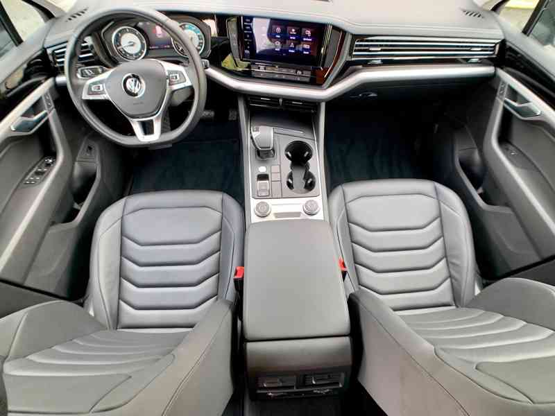 VW Touareg 3.0 TDI kůže VZDUCH tažné 4x vyhřívání ACC LED - foto 2