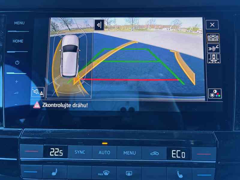 VW Touareg 3.0 TDI kůže VZDUCH tažné 4x vyhřívání ACC LED - foto 20