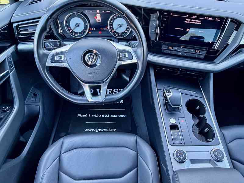 VW Touareg 3.0 TDI kůže VZDUCH tažné 4x vyhřívání ACC LED - foto 12