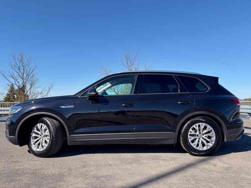 VW Touareg 3.0 TDI kůže VZDUCH tažné 4x vyhřívání ACC LED - foto 4