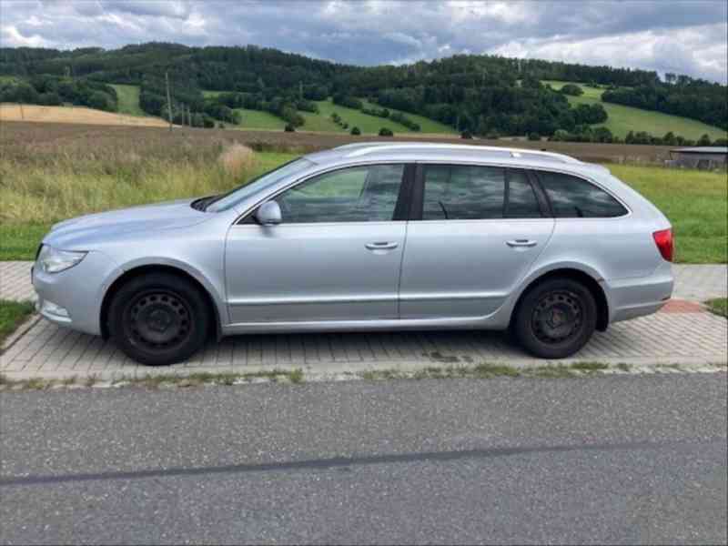 Škoda Superb 2,0   2 - foto 3