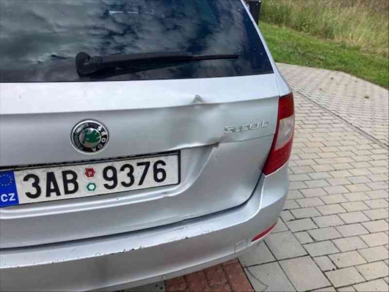 Škoda Superb 2,0   2 - foto 4
