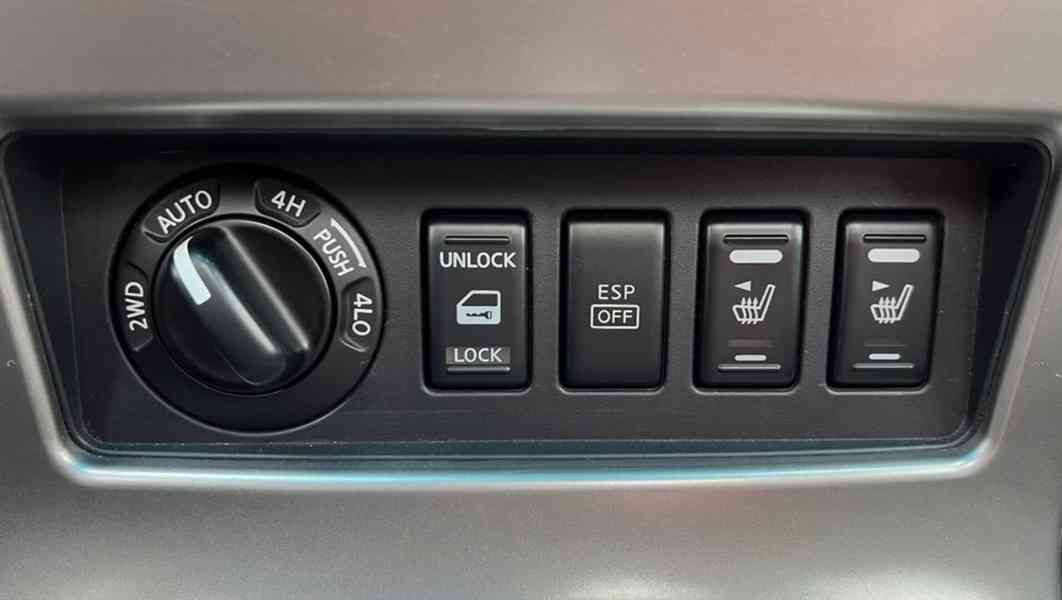 Nissan Pathfinder 2.5 dCi Premium Aut. 128kw - foto 4
