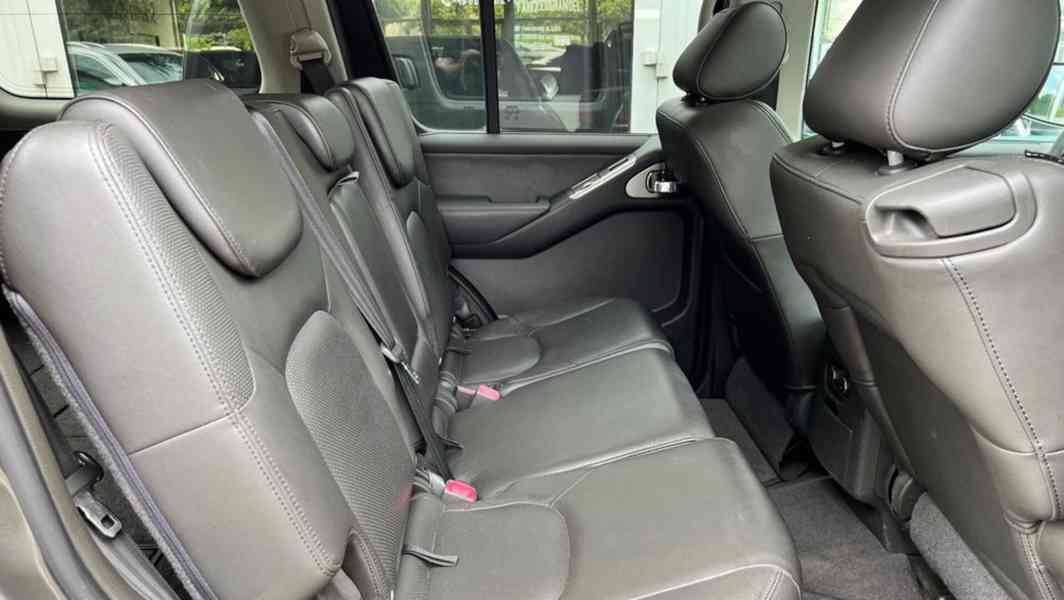 Nissan Pathfinder 2.5 dCi Premium Aut. 128kw - foto 11