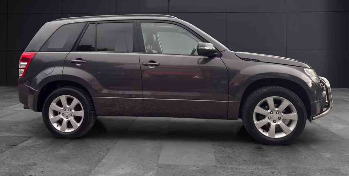 Suzuki Grand Vitara 2.4i Comfort+ AUT. benzín 124kw - foto 4
