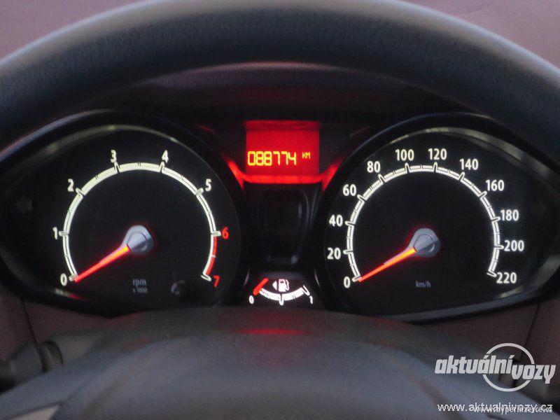 Ford Fiesta 1.2, benzín,  2010 - foto 3