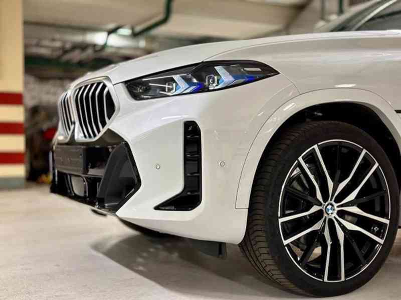 BMW X6 30d LCI – 2023 298 k 6,1 s 0-100 km/h - foto 13