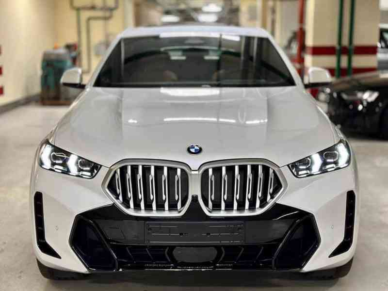 BMW X6 30d LCI – 2023 298 k 6,1 s 0-100 km/h