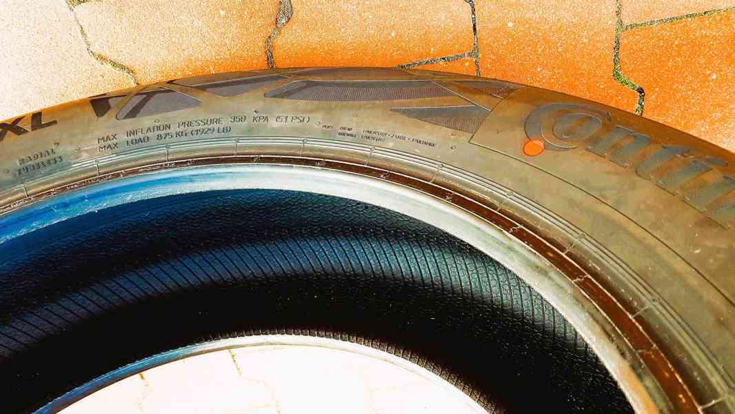 prodám zcela nové letní pneu Continental EcoContact 6, 215/6 - foto 5