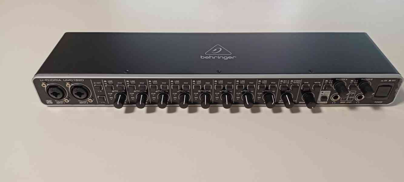 Behringer UMC1820 - foto 1