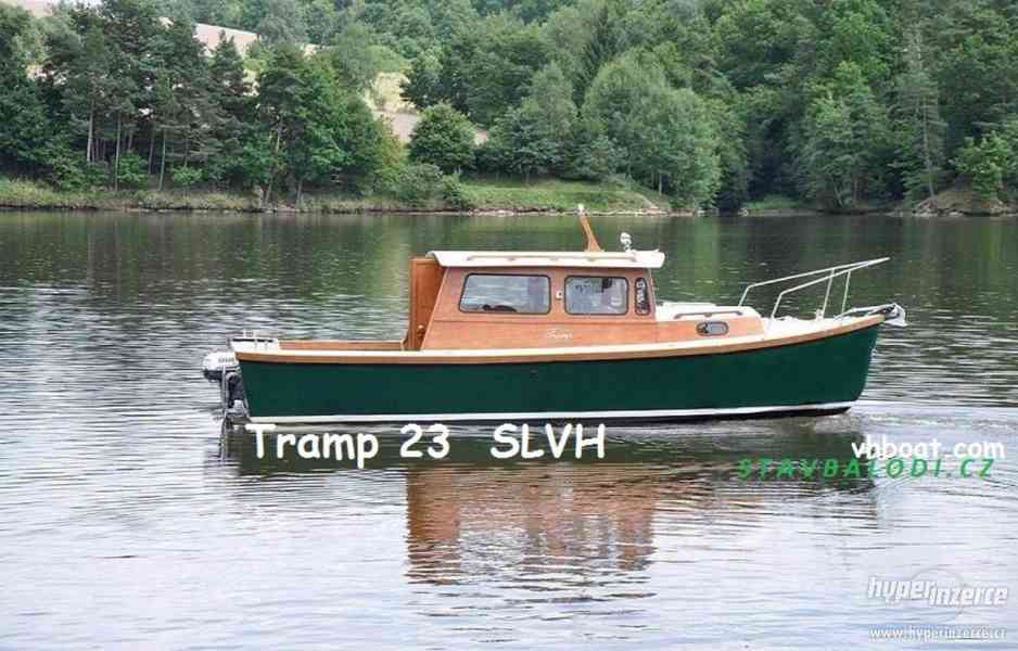 Motorová kajutová loď Tramp 23 cruiser SLVH - foto 1